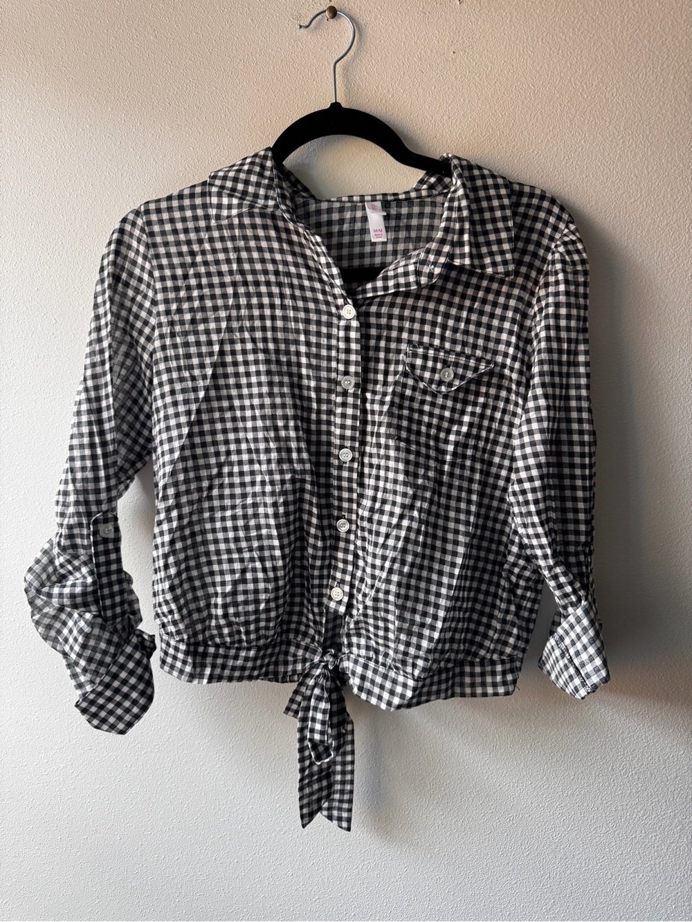Xhiliration Black & White Gingham Tie-Front Women's Button-Up Top